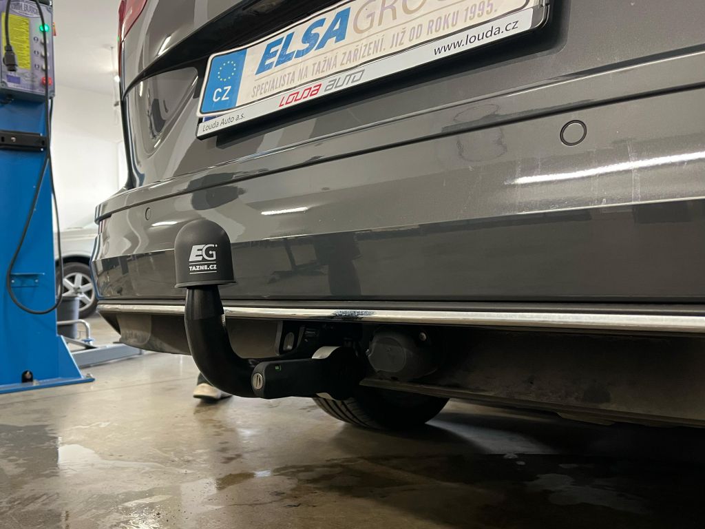 Ťažné zariadenie Volkswagen Golf HB 2019- (VIII), vertikální, GDW